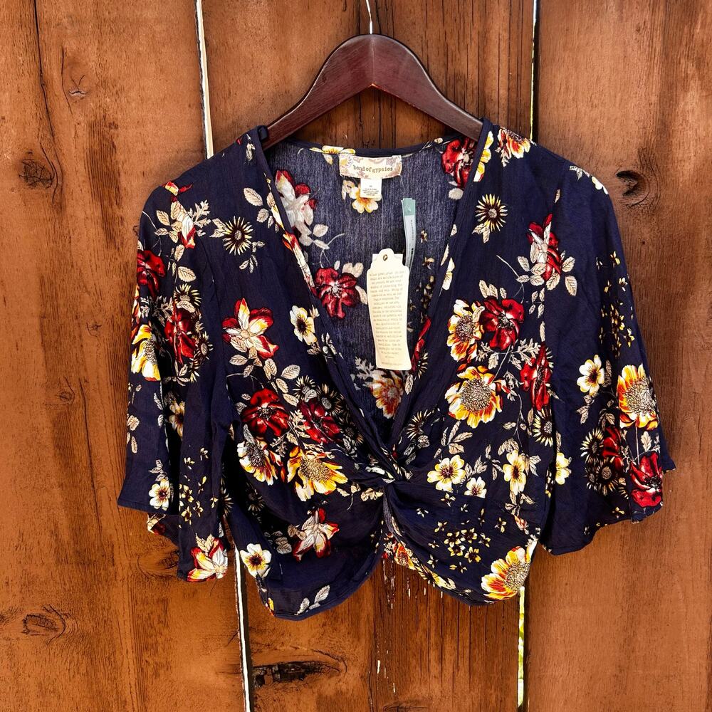 NWT Band Of Gypsies Floral Twist Front Crop Top Size Medium